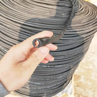 仿橡(xiang)套電(dian)纜