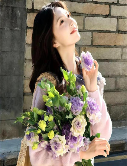 老师林妙可_阳光小美女在线观看_女人自己扒荫道让男人添